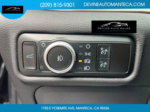 Used 2023 Ford Explorer Limited w/ Equipment Group 301A image 22