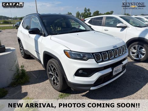 Used 2025 Jeep Compass Limited AWD/4WD image 1