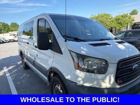 Used 2017 Ford Transit 250 130 Low Roof RWD image 3