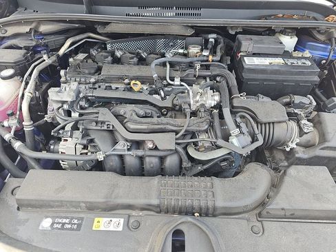 Used 2022 Toyota Corolla SE w/ SE Premium Package image 9