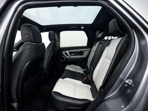 Used 2021 Land Rover Discovery Sport SE R-Dynamic image 19