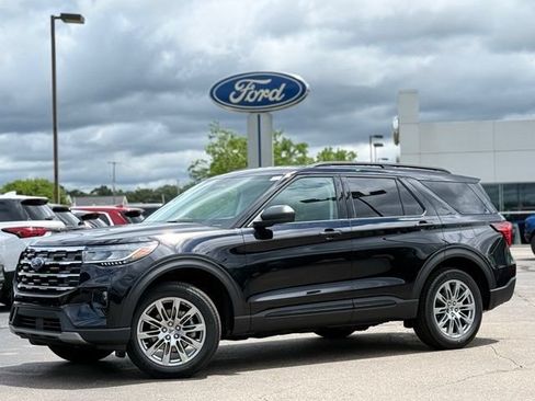 New 2026 Ford Explorer Active w/ Active Comfort Package AWD/4WD image 1