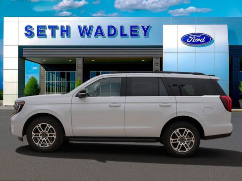 New 2026 Ford Expedition Active AWD/4WD image 3
