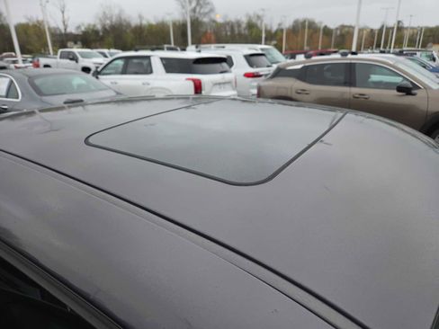 Used 2013 Dodge Challenger R/T w/ Electronics Convenience Group image 3