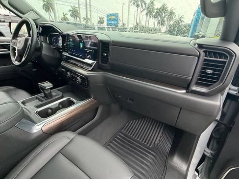 Used 2024 Chevrolet Silverado 1500 RST w/ Convenience Package II RWD image 18