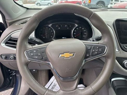 Used 2016 Chevrolet Malibu LT image 16
