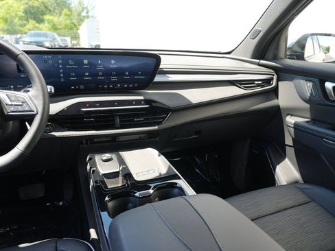 Certified 2026 Buick Enclave Sport Touring AWD/4WD image 21