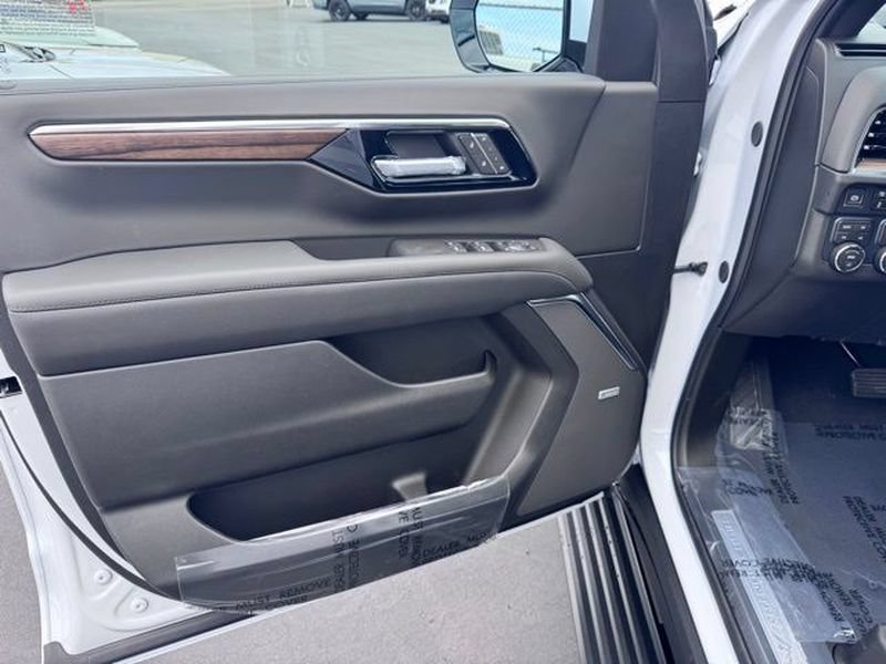 New 2026 Chevrolet Tahoe High Country AWD/4WD image 13