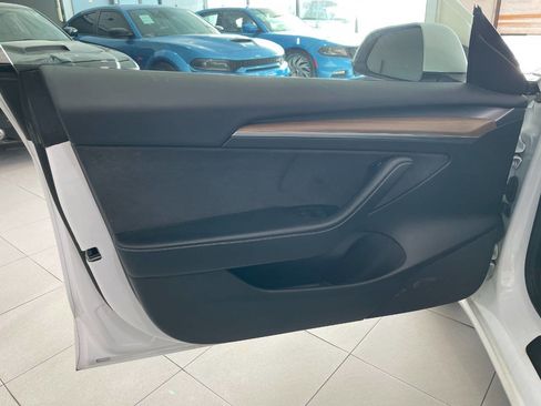 Used 2022 Tesla Model 3 image 13