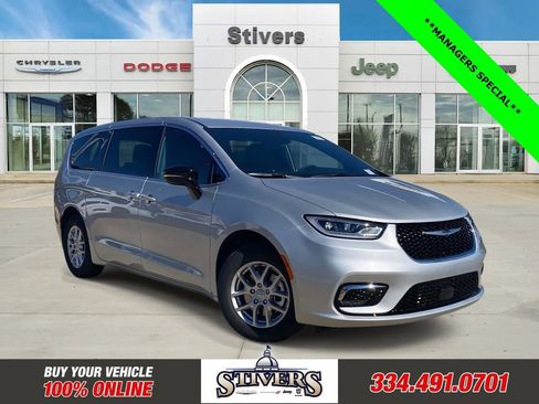 New 2026 Chrysler Pacifica Select image 1