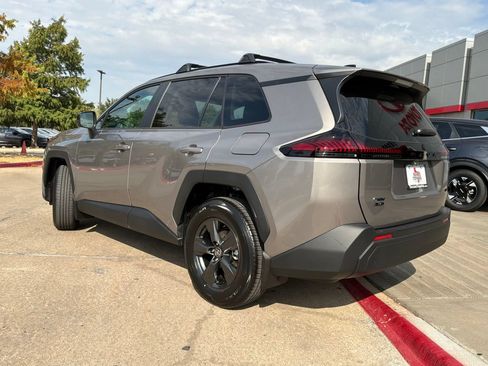 Used 2026 Toyota RAV4 LE AWD/4WD image 7