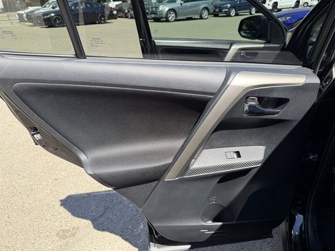 Used 2015 Toyota RAV4 XLE FWD image 25