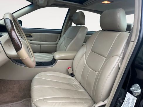 Used 2001 Toyota Avalon XLS image 10