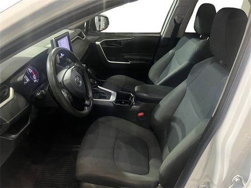 Used 2023 Toyota RAV4 LE image 4