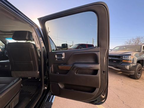 Used 2019 GMC Sierra 3500 Denali w/ Duramax Plus Package AWD/4WD image 15