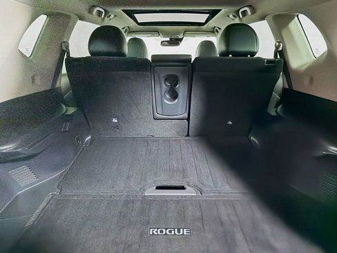 Certified 2019 Nissan Rogue SL w/ Premium Package AWD/4WD image 29