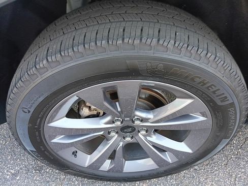 Used 2023 Ford Explorer XLT w/ Equipment Group 202A AWD/4WD image 36
