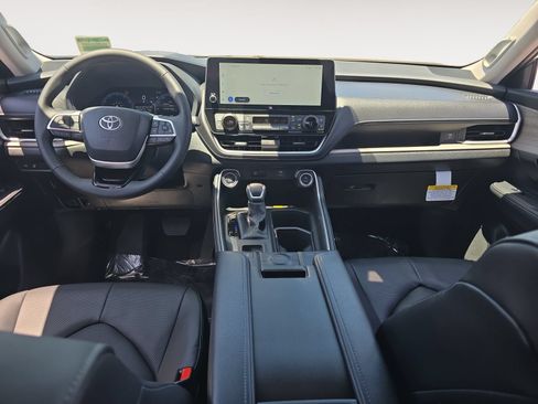 New 2026 Toyota Grand Highlander AWD image 10