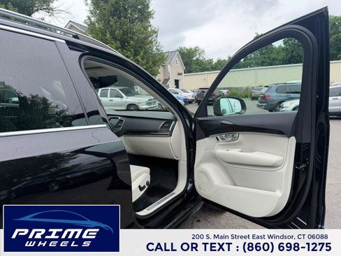 Used 2019 Volvo XC90 T6 Momentum w/ Protection Package Premier AWD/4WD image 17