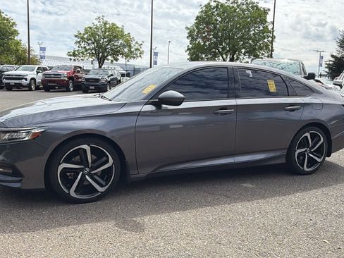 Used 2018 Honda Accord Sport image 8