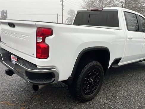 Certified 2022 Chevrolet Silverado 2500 LT w/ Convenience Package image 5