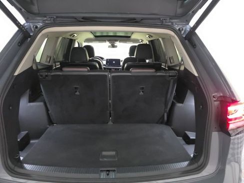 Used 2024 Volkswagen Atlas Peak Edition SE image 40