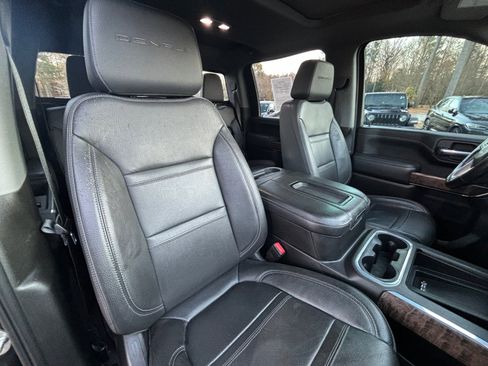 Used 2020 GMC Sierra 3500 Denali w/ Denali Ultimate Package image 16