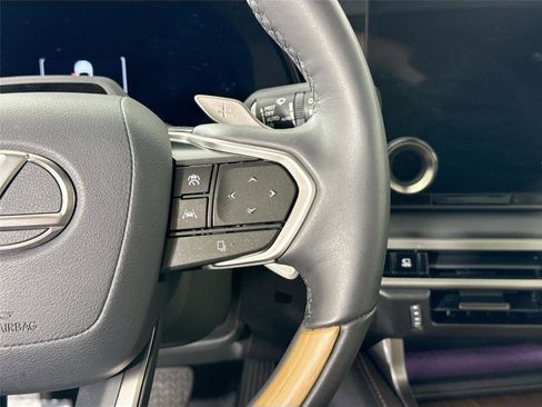 Used 2025 Lexus RX 350 w/ Convenience Package image 18
