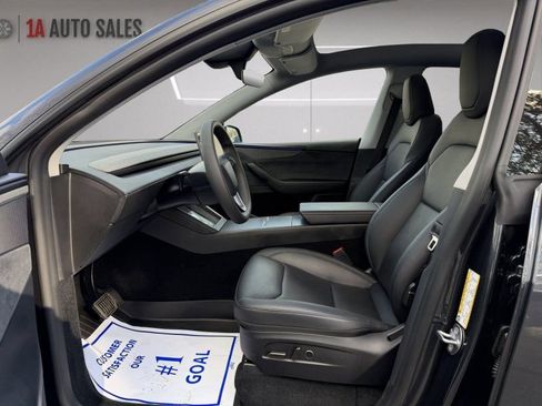 Used 2026 Tesla Model Y AWD image 9