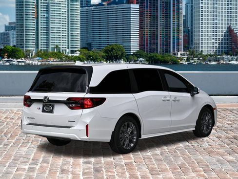 New 2026 Honda Odyssey Touring image 5