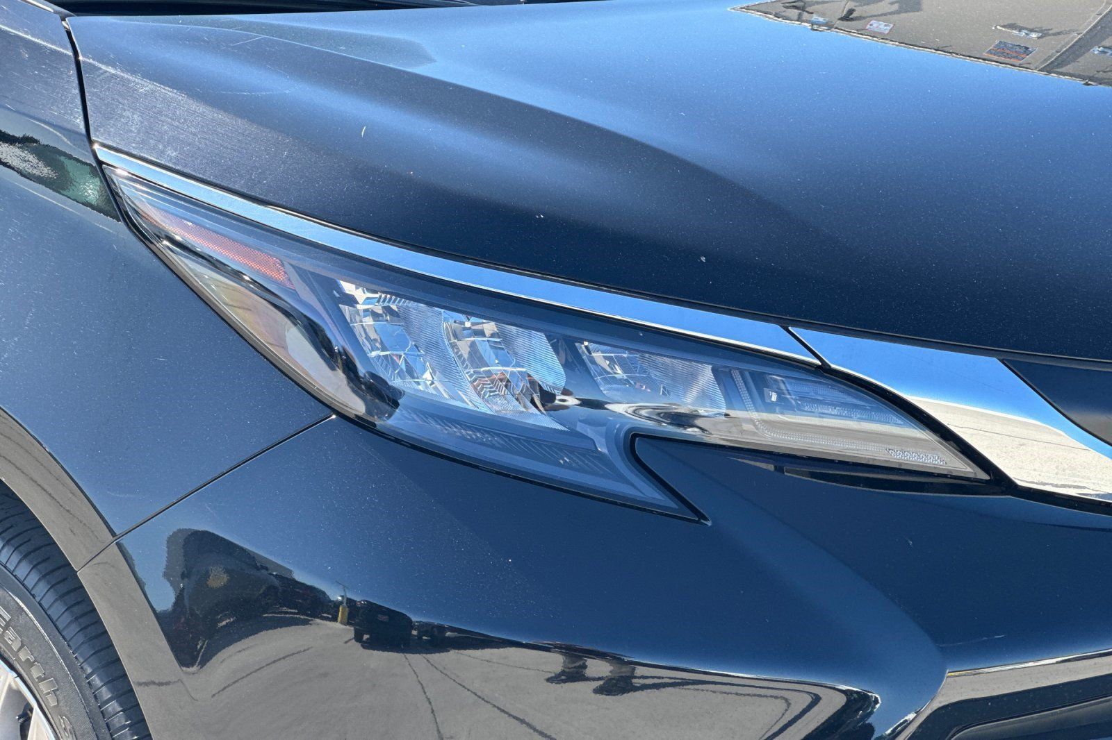 Used 2026 Toyota Sienna XLE FWD image 12