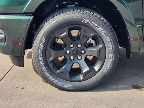 New 2026 RAM 1500 4x4 Crew Cab image 11