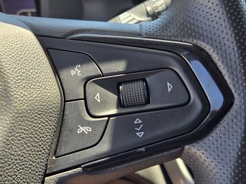 Used 2023 Chevrolet Bolt EUV LT FWD image 21