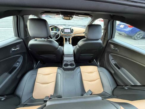 Used 2017 Chevrolet Volt Premier w/ Driver Confidence II Package FWD image 62