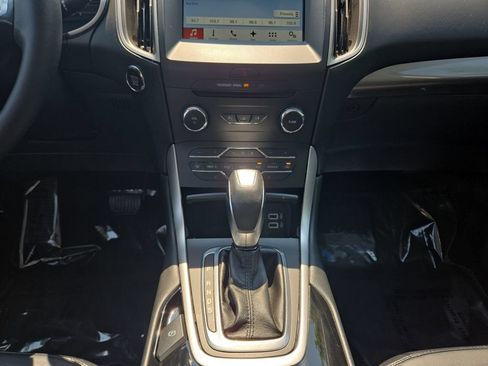 Used 2016 Ford Edge SEL w/ Equipment Group 201A AWD/4WD image 11
