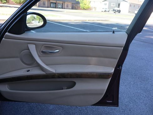 Used 2006 BMW 325xi Sedan AWD/4WD image 25