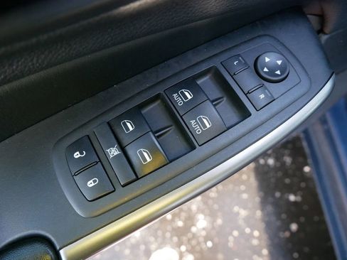 Used 2020 Jeep Cherokee Limited image 10