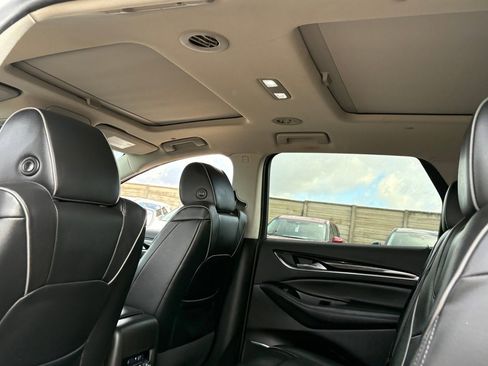 Used 2020 Buick Enclave Avenir w/ Avenir Technology Package image 34