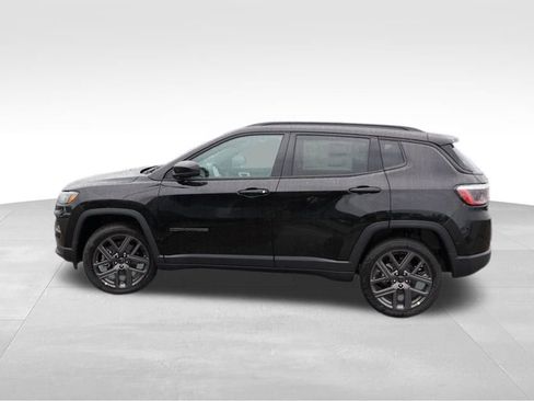New 2025 Jeep Compass Limited w/ Sun & Sound Group AWD/4WD image 6