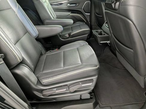 Used 2023 Cadillac Escalade Sport AWD/4WD image 35