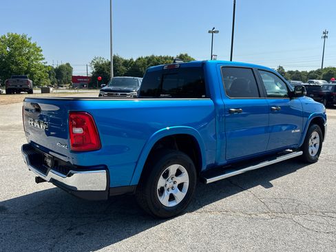 Used 2025 RAM 1500 Big Horn AWD/4WD image 5