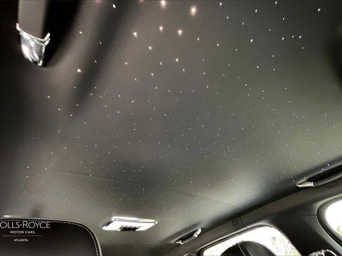 Certified 2022 Rolls-Royce Cullinan Black Badge w/ Dark Exterior Package image 19