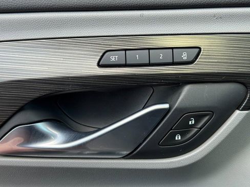 Used 2020 GMC Terrain SLT w/ Preferred Package image 16