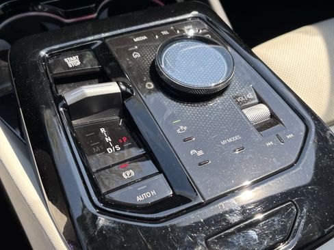 Used 2026 BMW 530i RWD image 24