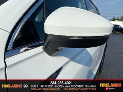 New 2024 Volkswagen Tiguan SE image 14