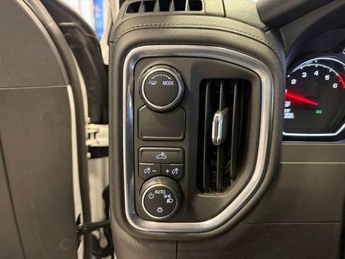 Used 2021 Chevrolet Silverado 1500 LT RWD image 20
