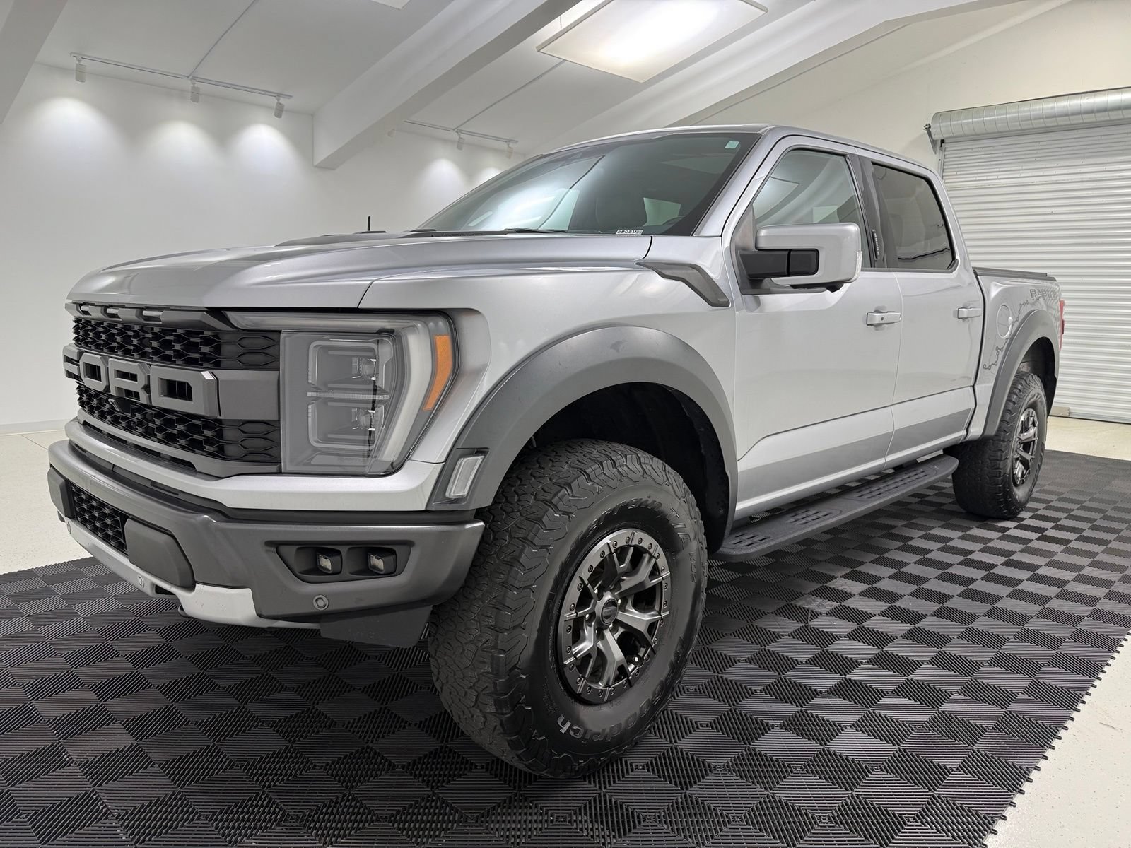 Used 2021 Ford F150 Raptor w/ Raptor 37 Performance Package AWD/4WD image 3