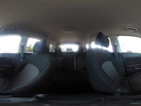 Used 2025 Kia Soul LX w/ LX Technology Package FWD image 39