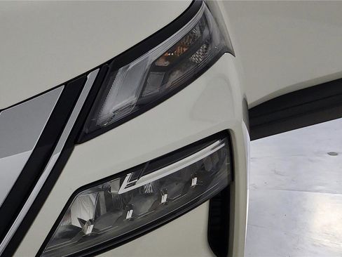 Certified 2023 Nissan Rogue SV image 36