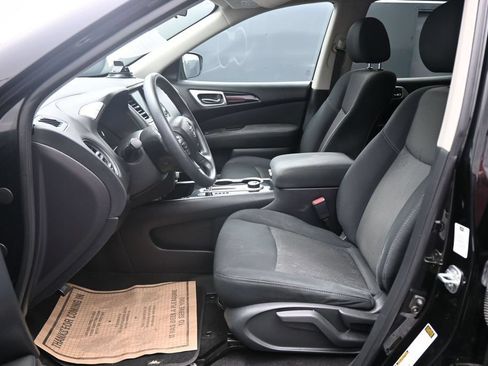 Used 2017 Nissan Pathfinder S AWD/4WD image 9